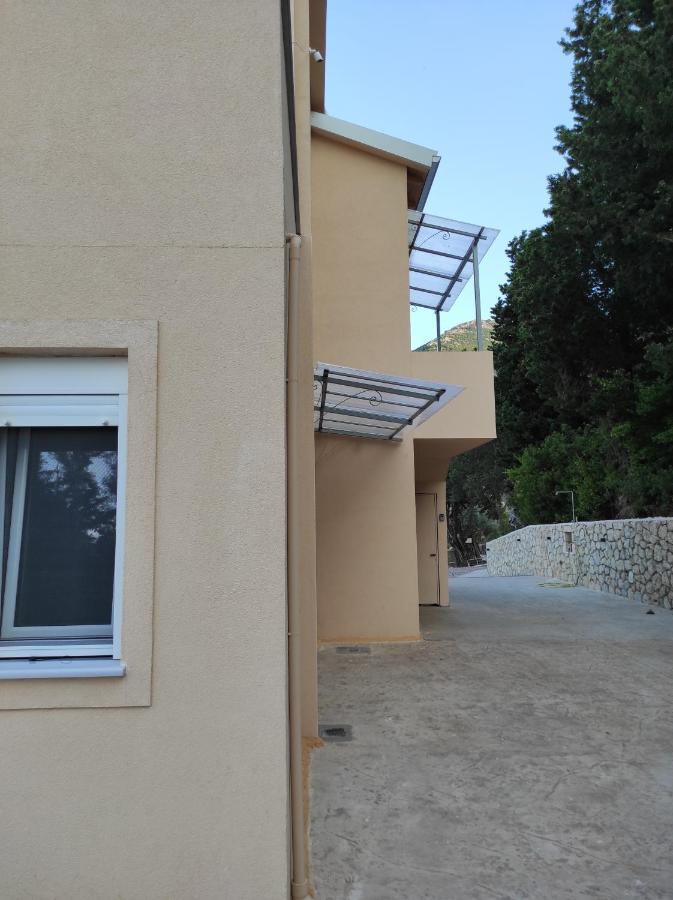 Apartment Gerakofolia-villa Nikiana